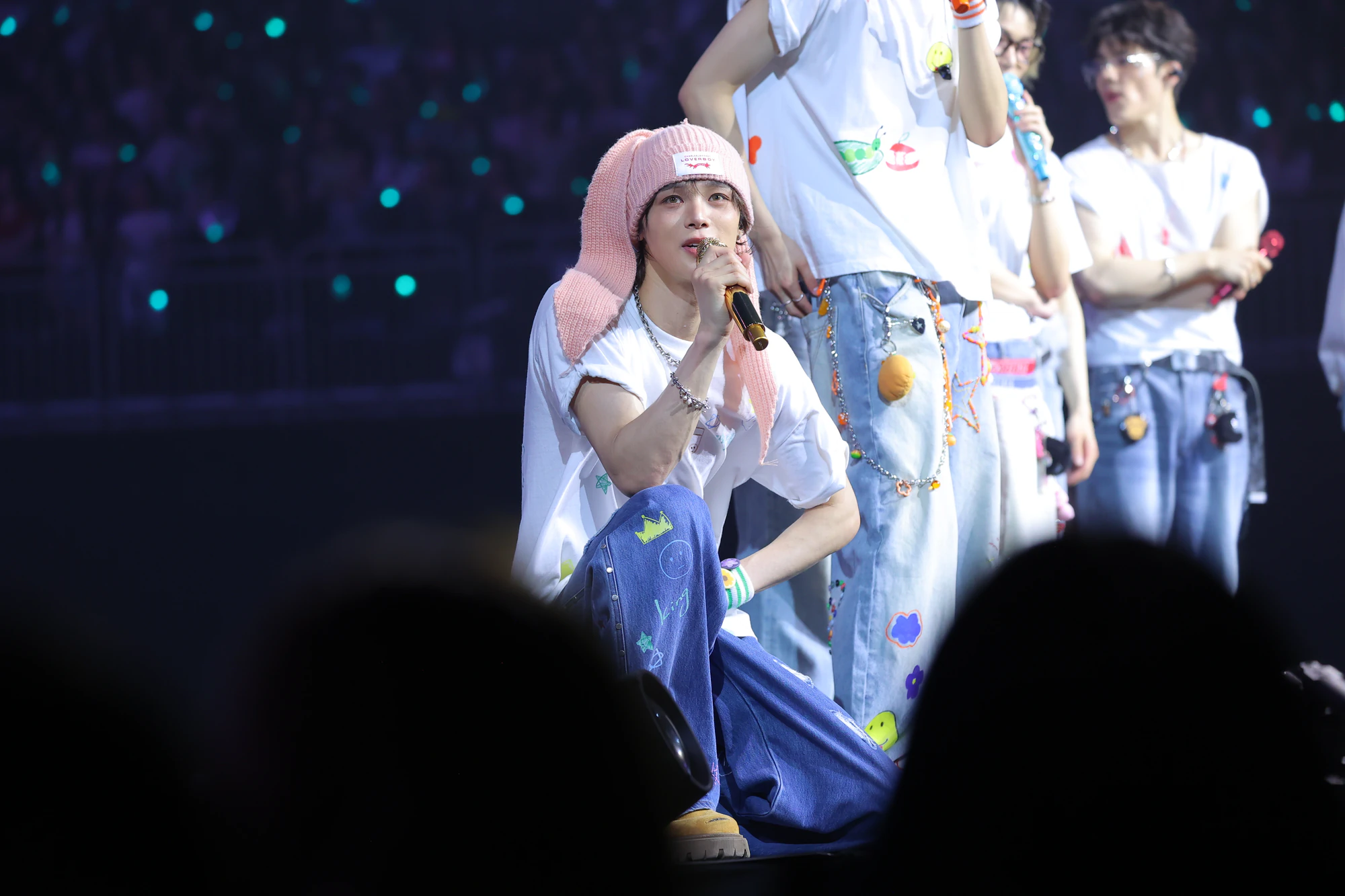 K during a close appearance or audience interaction.